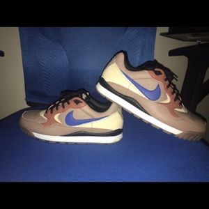 ACG Nike Air Youth 5.5 Women’s 7